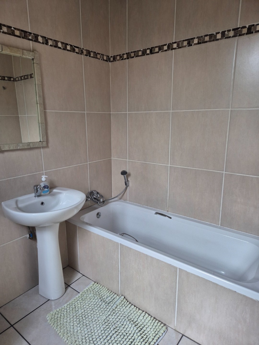 4 Bedroom Property for Sale in Bethlehem Free State